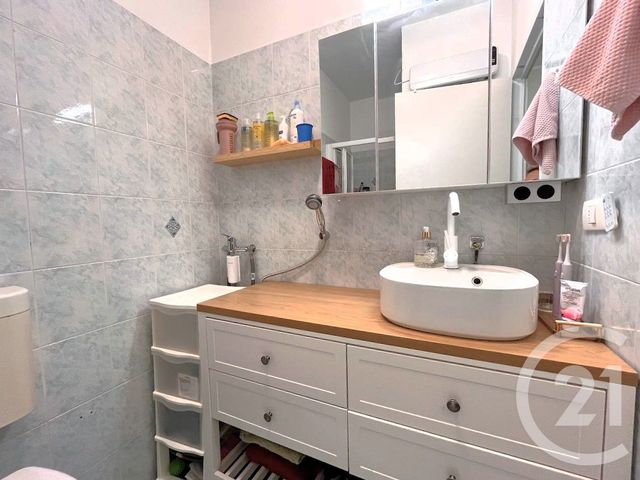 Appartement F3 à vendre - 3 pièces - 64.0 m2 - MENTON - 06 - PROVENCE-ALPES-COTE-D-AZUR - Century 21 Agence Molière