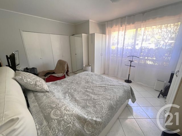 Appartement F3 à vendre - 3 pièces - 64.0 m2 - MENTON - 06 - PROVENCE-ALPES-COTE-D-AZUR - Century 21 Agence Molière