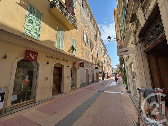 Appartement F3 à vendre - 3 pièces - 76.1 m2 - MENTON - 06 - PROVENCE-ALPES-COTE-D-AZUR - Century 21 Agence Molière
