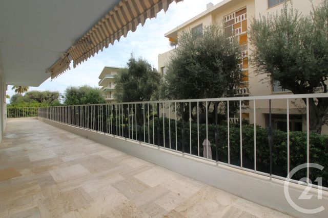 Appartement F3 à vendre - 3 pièces - 78.74 m2 - ROQUEBRUNE CAP MARTIN - 06 - PROVENCE-ALPES-COTE-D-AZUR - Century 21 Agence Molière