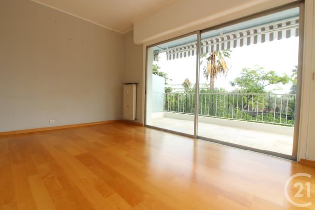 Appartement F3 à vendre - 3 pièces - 78.74 m2 - ROQUEBRUNE CAP MARTIN - 06 - PROVENCE-ALPES-COTE-D-AZUR - Century 21 Agence Molière