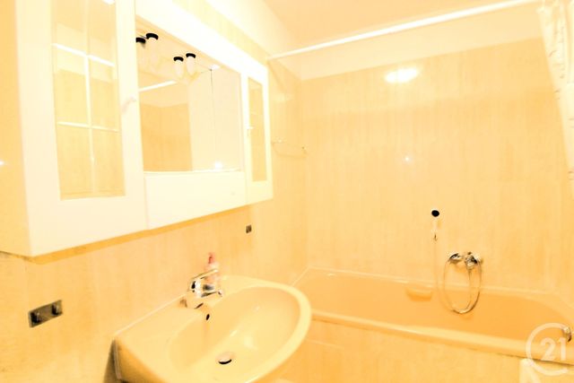 Appartement F2 à vendre - 2 pièces - 45.0 m2 - ROQUEBRUNE CAP MARTIN - 06 - PROVENCE-ALPES-COTE-D-AZUR - Century 21 Agence Molière