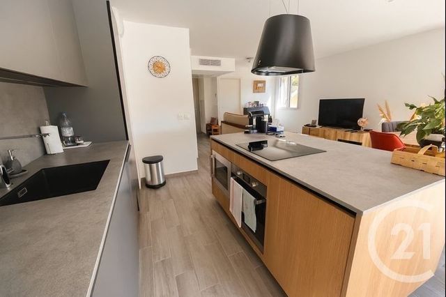 Appartement Duplex à vendre - 4 pièces - 66.46 m2 - GORBIO - 06 - PROVENCE-ALPES-COTE-D-AZUR - Century 21 Agence Molière