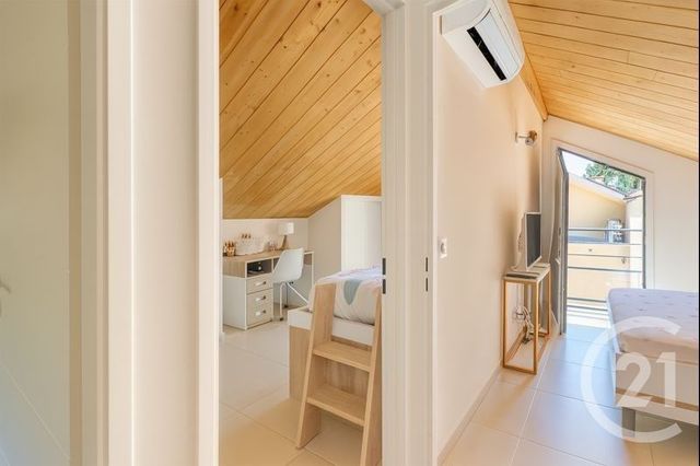Appartement Duplex à vendre - 4 pièces - 66.46 m2 - GORBIO - 06 - PROVENCE-ALPES-COTE-D-AZUR - Century 21 Agence Molière