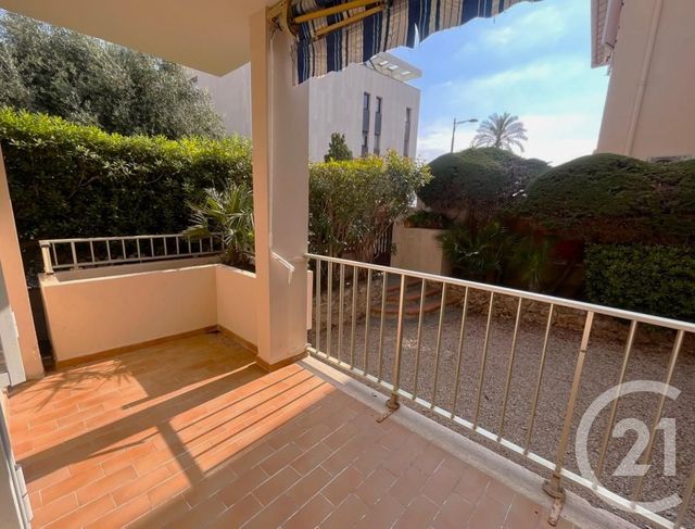 Appartement F2 à vendre - 2 pièces - 29.06 m2 - ROQUEBRUNE CAP MARTIN - 06 - PROVENCE-ALPES-COTE-D-AZUR - Century 21 Agence Molière