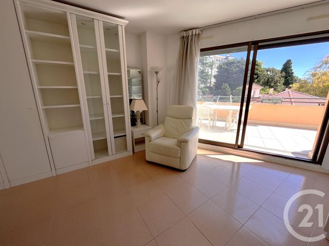 Afficher la photo en grand Appartement F2 à vendre - 2 pièces - 46.0 m2 - MENTON - 06 - PROVENCE-ALPES-COTE-D-AZUR - Century 21 Agence Molière