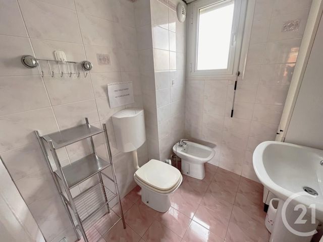 Appartement F2 à vendre - 2 pièces - 39.5 m2 - ROQUEBRUNE CAP MARTIN - 06 - PROVENCE-ALPES-COTE-D-AZUR - Century 21 Agence Molière