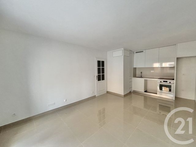 Appartement F2 à louer - 2 pièces - 39.51 m2 - ROQUEBRUNE CAP MARTIN - 06 - PROVENCE-ALPES-COTE-D-AZUR - Century 21 Agence Molière