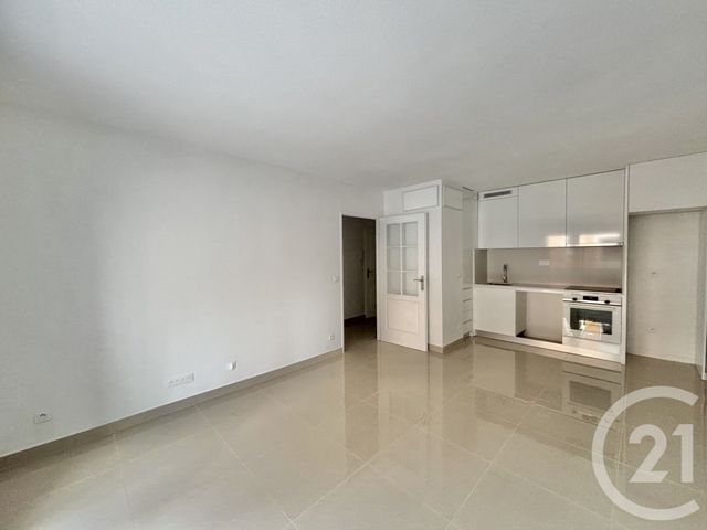 Appartement F2 à louer - 2 pièces - 39.51 m2 - ROQUEBRUNE CAP MARTIN - 06 - PROVENCE-ALPES-COTE-D-AZUR - Century 21 Agence Molière