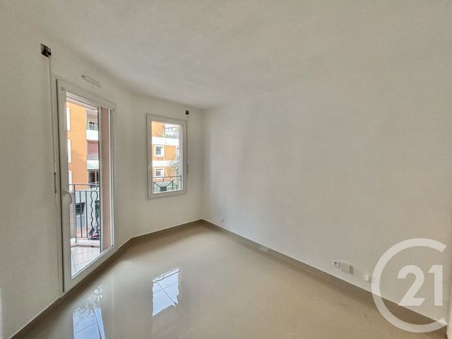 Appartement F2 à louer - 2 pièces - 39.51 m2 - ROQUEBRUNE CAP MARTIN - 06 - PROVENCE-ALPES-COTE-D-AZUR - Century 21 Agence Molière