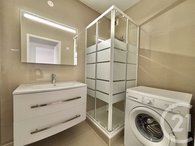 Appartement F2 à louer - 2 pièces - 39.51 m2 - ROQUEBRUNE CAP MARTIN - 06 - PROVENCE-ALPES-COTE-D-AZUR - Century 21 Agence Molière