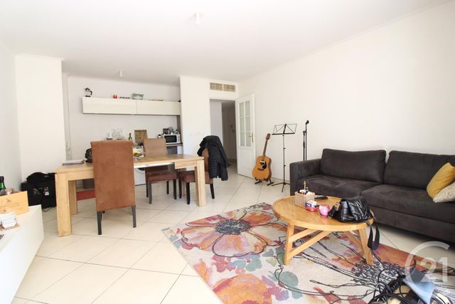 Afficher la photo en grand Appartement F2 à vendre - 2 pièces - 52.25 m2 - MENTON - 06 - PROVENCE-ALPES-COTE-D-AZUR - Century 21 Agence Molière