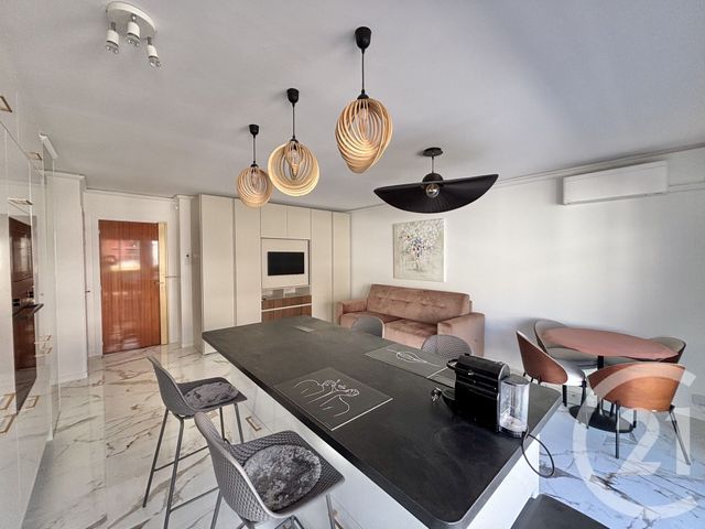 Appartement F2 à louer - 2 pièces - 47.19 m2 - ROQUEBRUNE CAP MARTIN - 06 - PROVENCE-ALPES-COTE-D-AZUR - Century 21 Agence Molière