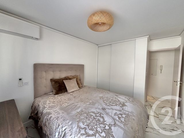 Appartement F2 à louer - 2 pièces - 47.19 m2 - ROQUEBRUNE CAP MARTIN - 06 - PROVENCE-ALPES-COTE-D-AZUR - Century 21 Agence Molière