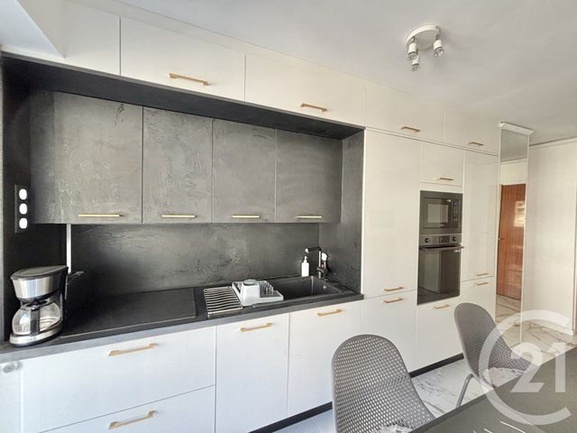 Appartement F2 à louer - 2 pièces - 47.19 m2 - ROQUEBRUNE CAP MARTIN - 06 - PROVENCE-ALPES-COTE-D-AZUR - Century 21 Agence Molière
