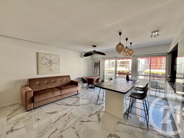 Appartement F2 à louer - 2 pièces - 47.19 m2 - ROQUEBRUNE CAP MARTIN - 06 - PROVENCE-ALPES-COTE-D-AZUR - Century 21 Agence Molière