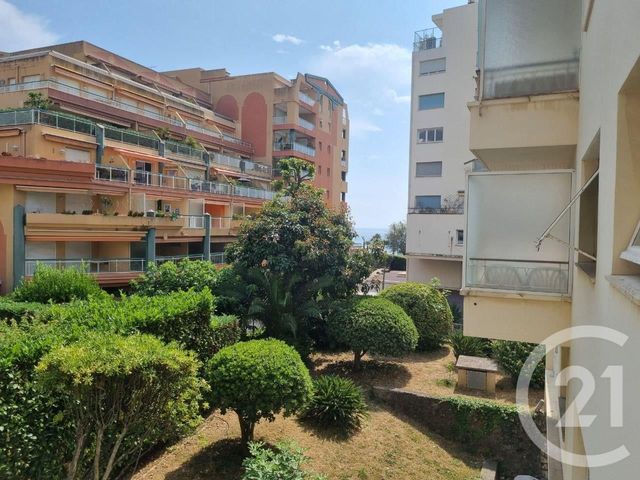 Appartement F2 à vendre - 2 pièces - 52.0 m2 - ROQUEBRUNE CAP MARTIN - 06 - PROVENCE-ALPES-COTE-D-AZUR - Century 21 Agence Molière