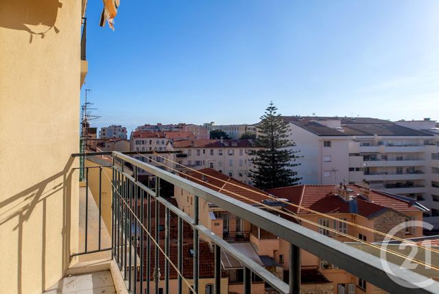 Appartement F3 à vendre - 3 pièces - 104.35 m2 - MENTON - 06 - PROVENCE-ALPES-COTE-D-AZUR - Century 21 Agence Molière