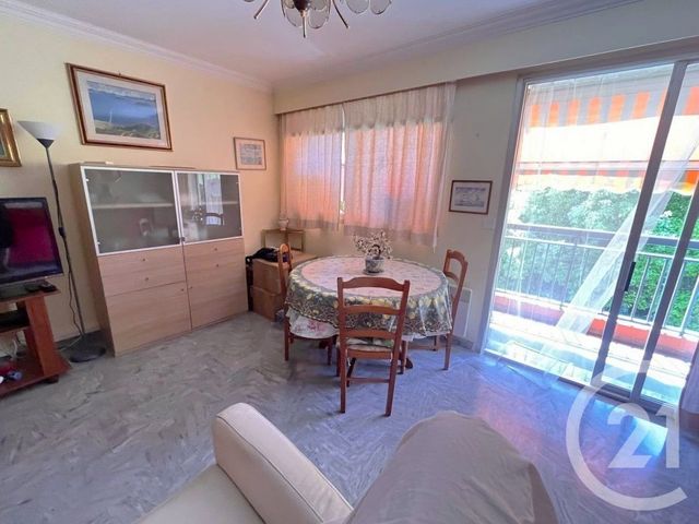 Appartement F2 à vendre - 2 pièces - 41.15 m2 - MENTON - 06 - PROVENCE-ALPES-COTE-D-AZUR - Century 21 Agence Molière
