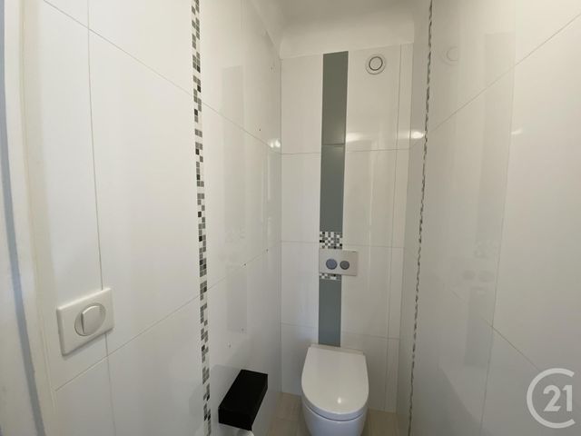 Afficher la photo en grand Appartement F3 à louer - 3 pièces - 55.26 m2 - ROQUEBRUNE CAP MARTIN - 06 - PROVENCE-ALPES-COTE-D-AZUR - Century 21 Agence Molière