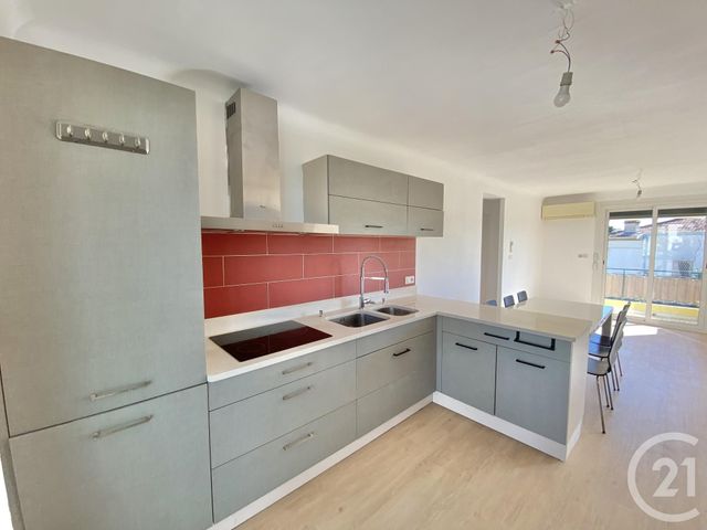 Afficher la photo en grand Appartement F3 à louer - 3 pièces - 55.26 m2 - ROQUEBRUNE CAP MARTIN - 06 - PROVENCE-ALPES-COTE-D-AZUR - Century 21 Agence Molière