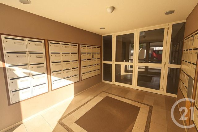 Appartement F2 à vendre - 2 pièces - 33.45 m2 - ROQUEBRUNE CAP MARTIN - 06 - PROVENCE-ALPES-COTE-D-AZUR - Century 21 Agence Molière