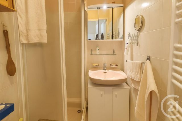 Appartement F2 à vendre - 2 pièces - 33.45 m2 - ROQUEBRUNE CAP MARTIN - 06 - PROVENCE-ALPES-COTE-D-AZUR - Century 21 Agence Molière