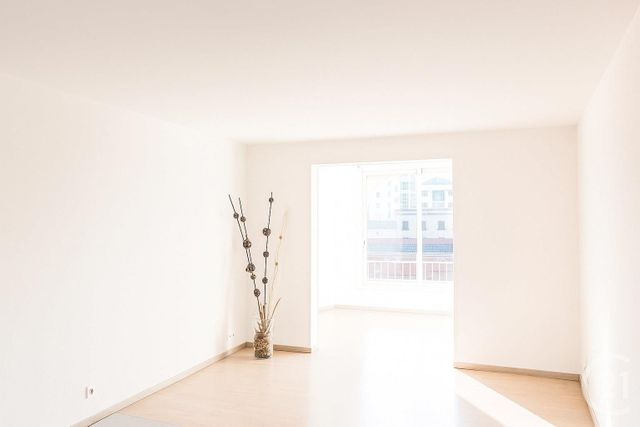 Appartement T3 à vendre - 3 pièces - 64.96 m2 - NICE - 06 - PROVENCE-ALPES-COTE-D-AZUR - Century 21 Agence Molière