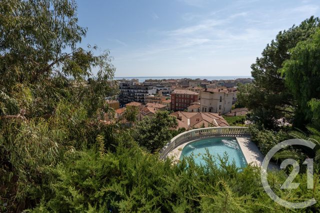 maison à vendre - 12 pièces - 475.55 m2 - MENTON - 06 - PROVENCE-ALPES-COTE-D-AZUR - Century 21 Agence Molière