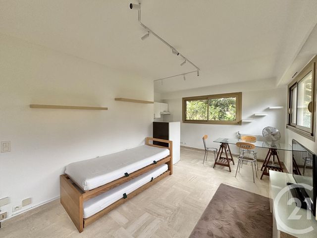 Appartement F1 à louer - 1 pièce - 33.35 m2 - ROQUEBRUNE CAP MARTIN - 06 - PROVENCE-ALPES-COTE-D-AZUR - Century 21 Agence Molière