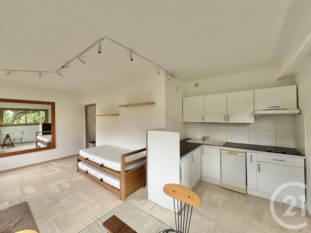 Appartement F1 à louer - 1 pièce - 33.35 m2 - ROQUEBRUNE CAP MARTIN - 06 - PROVENCE-ALPES-COTE-D-AZUR - Century 21 Agence Molière