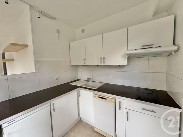 Appartement F1 à louer - 1 pièce - 33.35 m2 - ROQUEBRUNE CAP MARTIN - 06 - PROVENCE-ALPES-COTE-D-AZUR - Century 21 Agence Molière