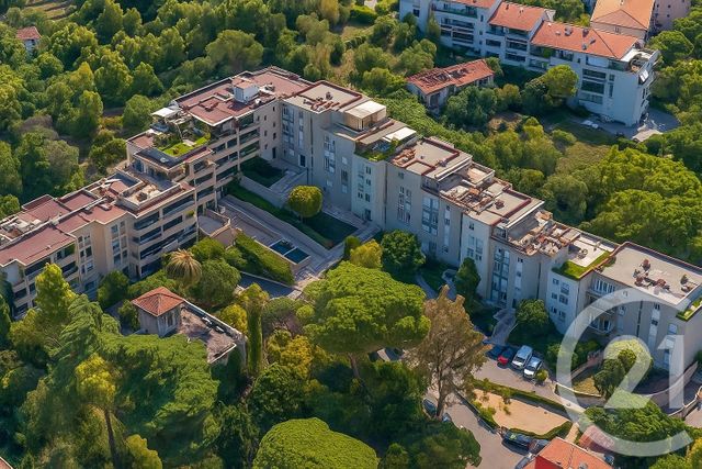 Appartement F1 à vendre - 1 pièce - 31.68 m2 - VALLAURIS - 06 - PROVENCE-ALPES-COTE-D-AZUR - Century 21 Agence Molière