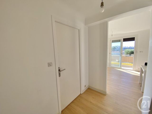 Appartement F3 à vendre - 3 pièces - 55.26 m2 - ROQUEBRUNE CAP MARTIN - 06 - PROVENCE-ALPES-COTE-D-AZUR - Century 21 Agence Molière