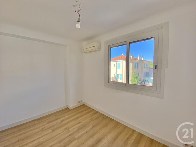 Appartement F3 à vendre - 3 pièces - 55.26 m2 - ROQUEBRUNE CAP MARTIN - 06 - PROVENCE-ALPES-COTE-D-AZUR - Century 21 Agence Molière