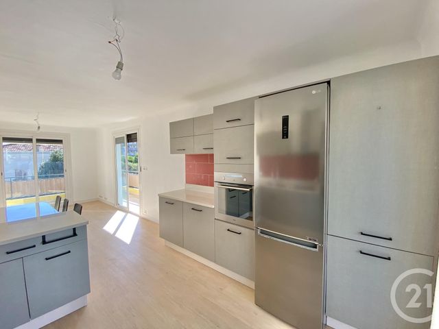 Appartement F3 à vendre - 3 pièces - 55.26 m2 - ROQUEBRUNE CAP MARTIN - 06 - PROVENCE-ALPES-COTE-D-AZUR - Century 21 Agence Molière
