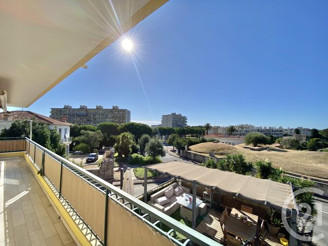 Appartement F3 à vendre - 3 pièces - 55.26 m2 - ROQUEBRUNE CAP MARTIN - 06 - PROVENCE-ALPES-COTE-D-AZUR - Century 21 Agence Molière
