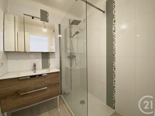 Appartement F3 à vendre - 3 pièces - 55.26 m2 - ROQUEBRUNE CAP MARTIN - 06 - PROVENCE-ALPES-COTE-D-AZUR - Century 21 Agence Molière