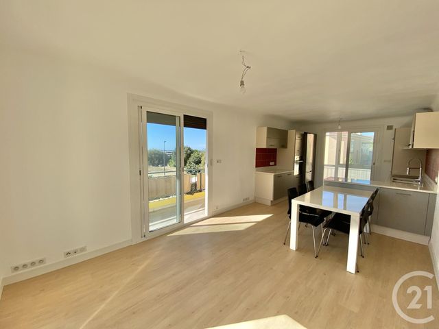Appartement F3 à vendre - 3 pièces - 55.26 m2 - ROQUEBRUNE CAP MARTIN - 06 - PROVENCE-ALPES-COTE-D-AZUR - Century 21 Agence Molière