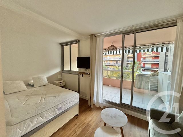 Appartement Studio Cabine à louer - 1 pièce - 23.49 m2 - ROQUEBRUNE CAP MARTIN - 06 - PROVENCE-ALPES-COTE-D-AZUR - Century 21 Agence Molière