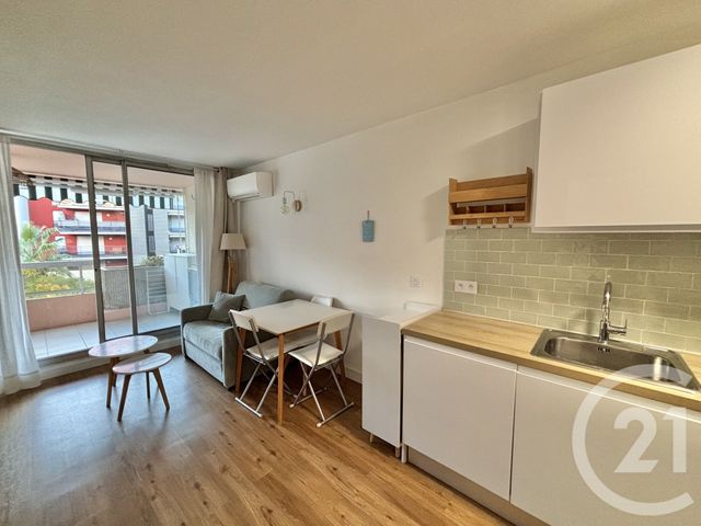 Appartement Studio Cabine à louer - 1 pièce - 23.49 m2 - ROQUEBRUNE CAP MARTIN - 06 - PROVENCE-ALPES-COTE-D-AZUR - Century 21 Agence Molière