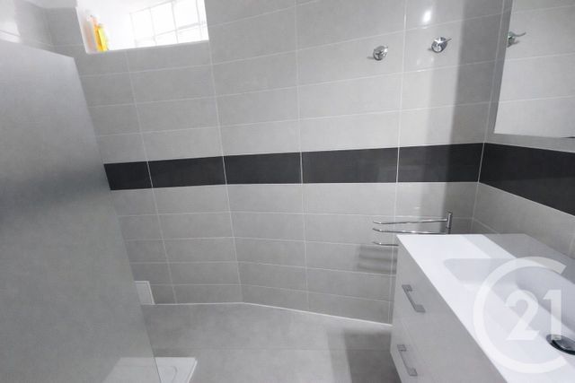 Appartement F2 à vendre - 2 pièces - 54.0 m2 - ROQUEBRUNE CAP MARTIN - 06 - PROVENCE-ALPES-COTE-D-AZUR - Century 21 Agence Molière