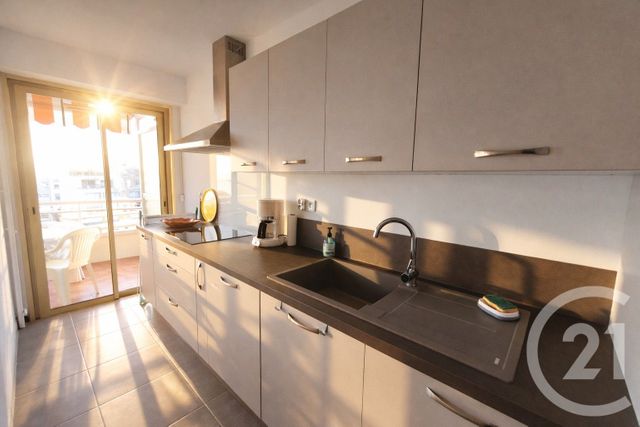 Appartement F2 à vendre - 2 pièces - 54.0 m2 - ROQUEBRUNE CAP MARTIN - 06 - PROVENCE-ALPES-COTE-D-AZUR - Century 21 Agence Molière
