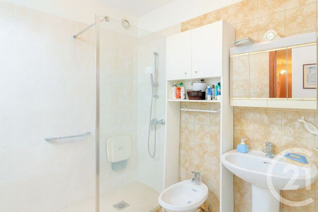 Appartement F4 à vendre - 4 pièces - 103.0 m2 - MENTON - 06 - PROVENCE-ALPES-COTE-D-AZUR - Century 21 Agence Molière