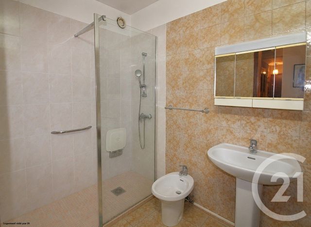 Appartement F4 à vendre - 4 pièces - 103.0 m2 - MENTON - 06 - PROVENCE-ALPES-COTE-D-AZUR - Century 21 Agence Molière