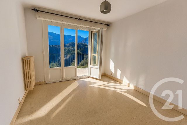 Appartement F4 à vendre - 4 pièces - 76.26 m2 - MENTON - 06 - PROVENCE-ALPES-COTE-D-AZUR - Century 21 Agence Molière