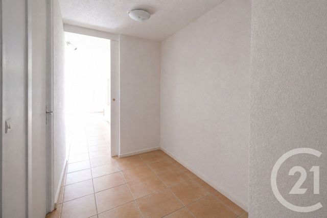 Appartement F1 à vendre - 1 pièce - 21.4 m2 - ROQUEBRUNE CAP MARTIN - 06 - PROVENCE-ALPES-COTE-D-AZUR - Century 21 Agence Molière