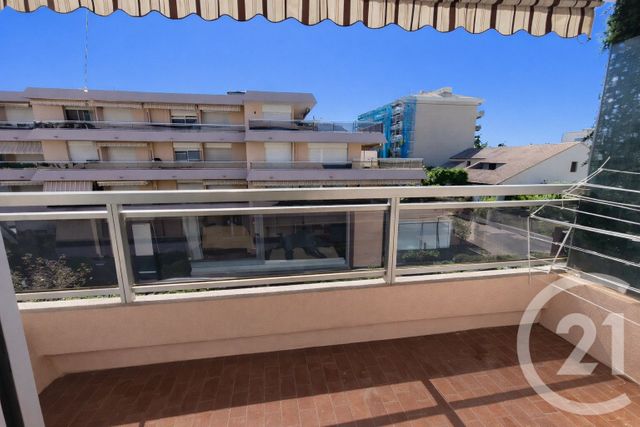 Appartement F1 à vendre - 1 pièce - 22.15 m2 - ROQUEBRUNE CAP MARTIN - 06 - PROVENCE-ALPES-COTE-D-AZUR - Century 21 Agence Molière