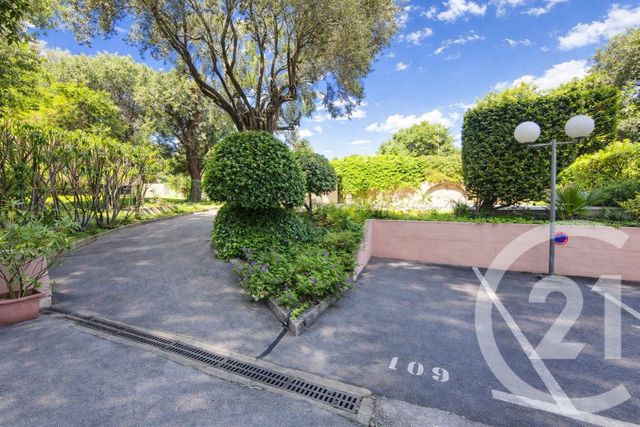 Appartement F1 à vendre - 1 pièce - 22.15 m2 - ROQUEBRUNE CAP MARTIN - 06 - PROVENCE-ALPES-COTE-D-AZUR - Century 21 Agence Molière
