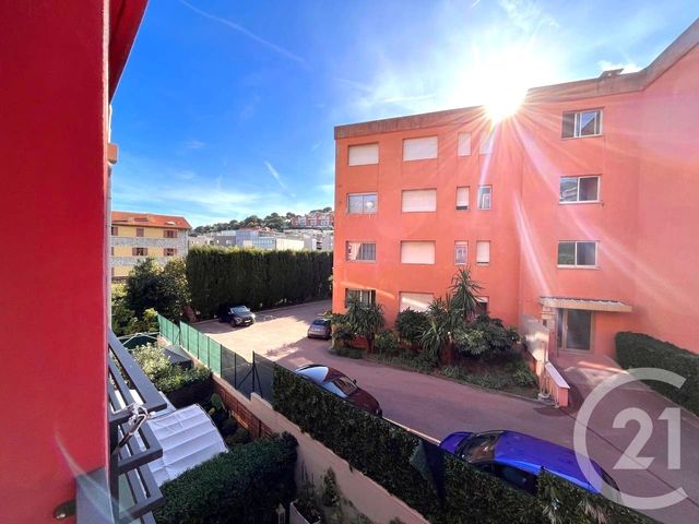 Appartement Studio à vendre - 1 pièce - 29.0 m2 - ROQUEBRUNE CAP MARTIN - 06 - PROVENCE-ALPES-COTE-D-AZUR - Century 21 Agence Molière